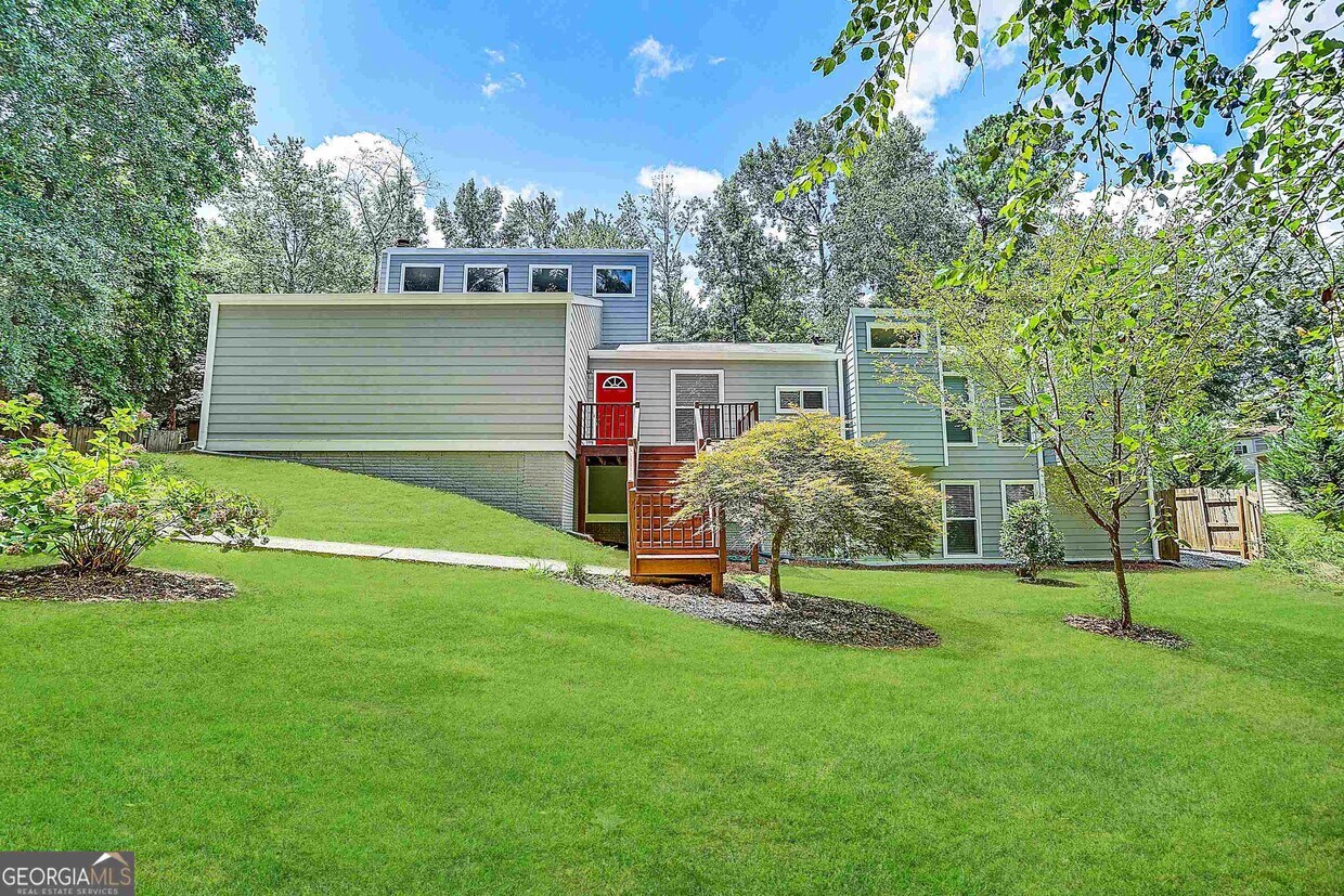 Primary Photo - 3142 Wicks Lake Dr