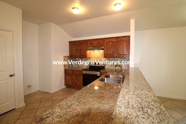 Photo - 223 S Scott St House