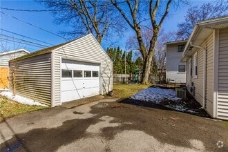 Building Photo - 270 Ashbourne Rd