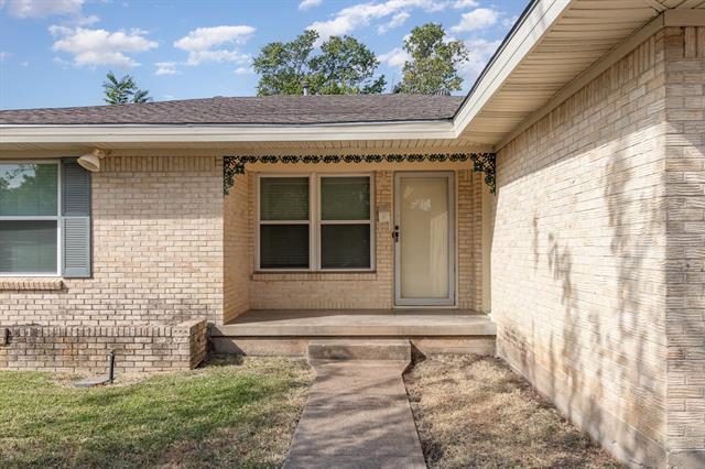 Building Photo - 1709 Arrow Ln