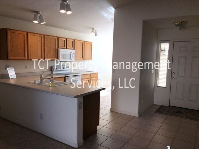 Foto del edificio - Charming home in 55+ Gated Community of Solera