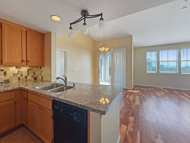 Foto del edificio - Charming 2BR/2BA Condo in Chula Vista!