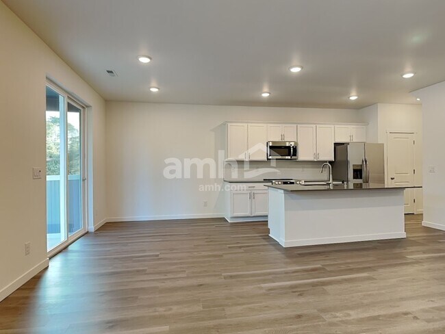 Building Photo - 7285 Arroyo Crossing Pkwy