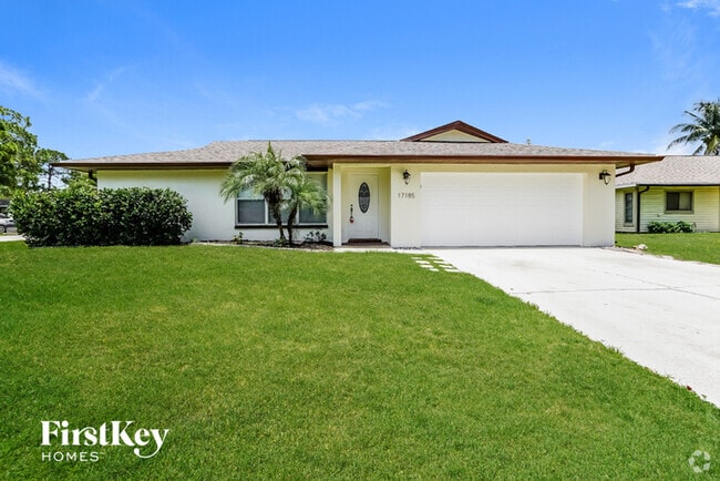Building Photo - 17185 Phlox Dr