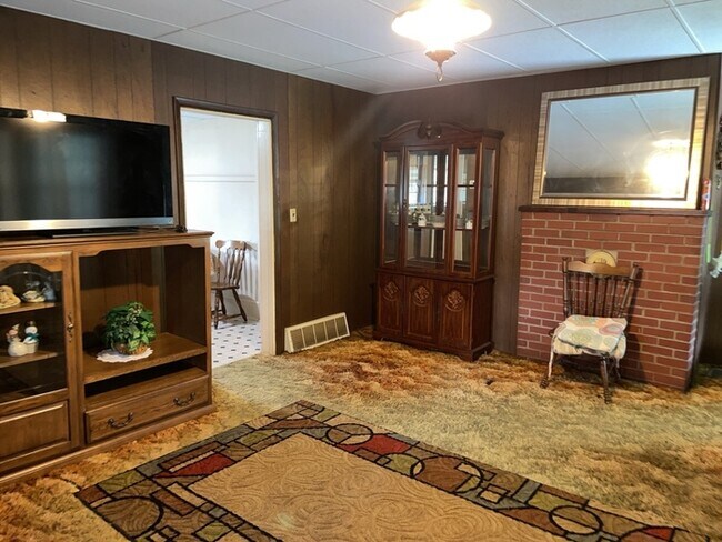 Building Photo - Piedmont Mill House for Rent