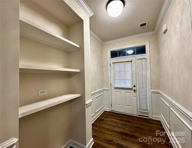 Building Photo - 5733 Lachlan Hill Ln