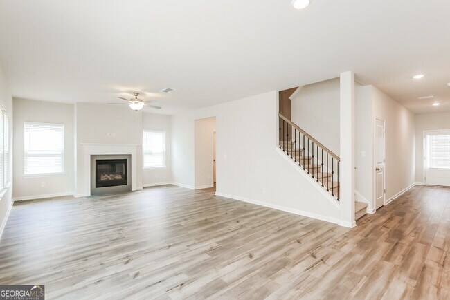 Building Photo - 137 Longleaf St