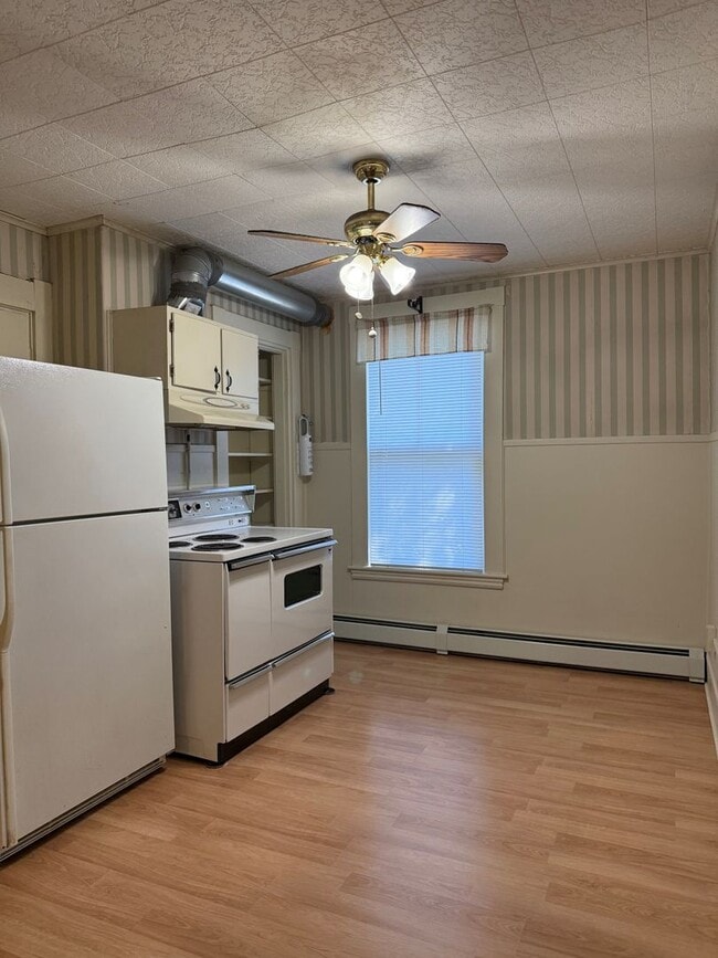 Photo - 66 Stroudwater St. #2 Apartment