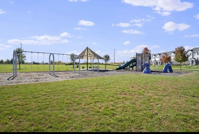 Building Photo - 3820 Bissel Dr