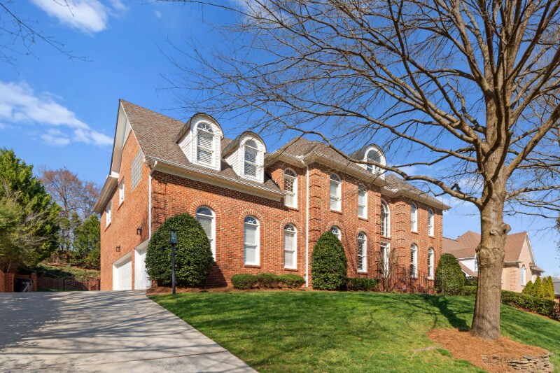 Primary Photo - 2134 Glade Hill Rd