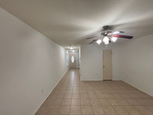 Building Photo - 909 Parkplace Ridge
