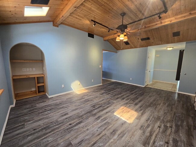 Building Photo - 1548 Bosc Ct