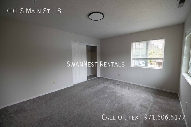 Foto del edificio - 401 S Main St