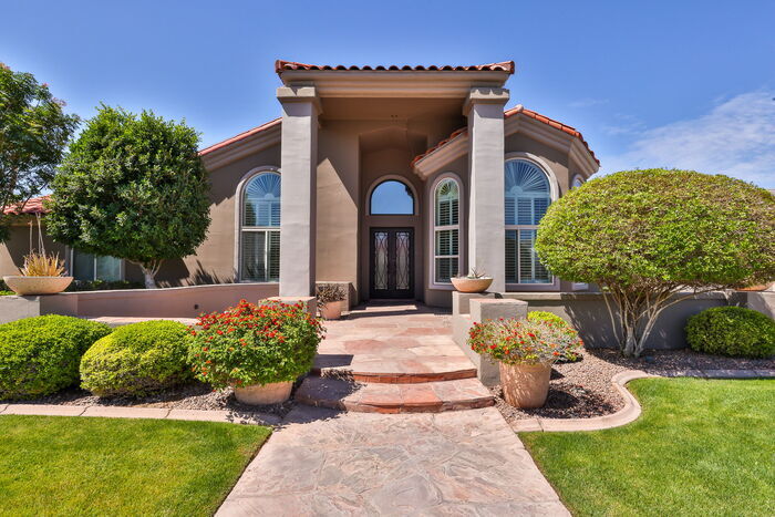 Foto principal - 1307 E Treasure Cove Dr