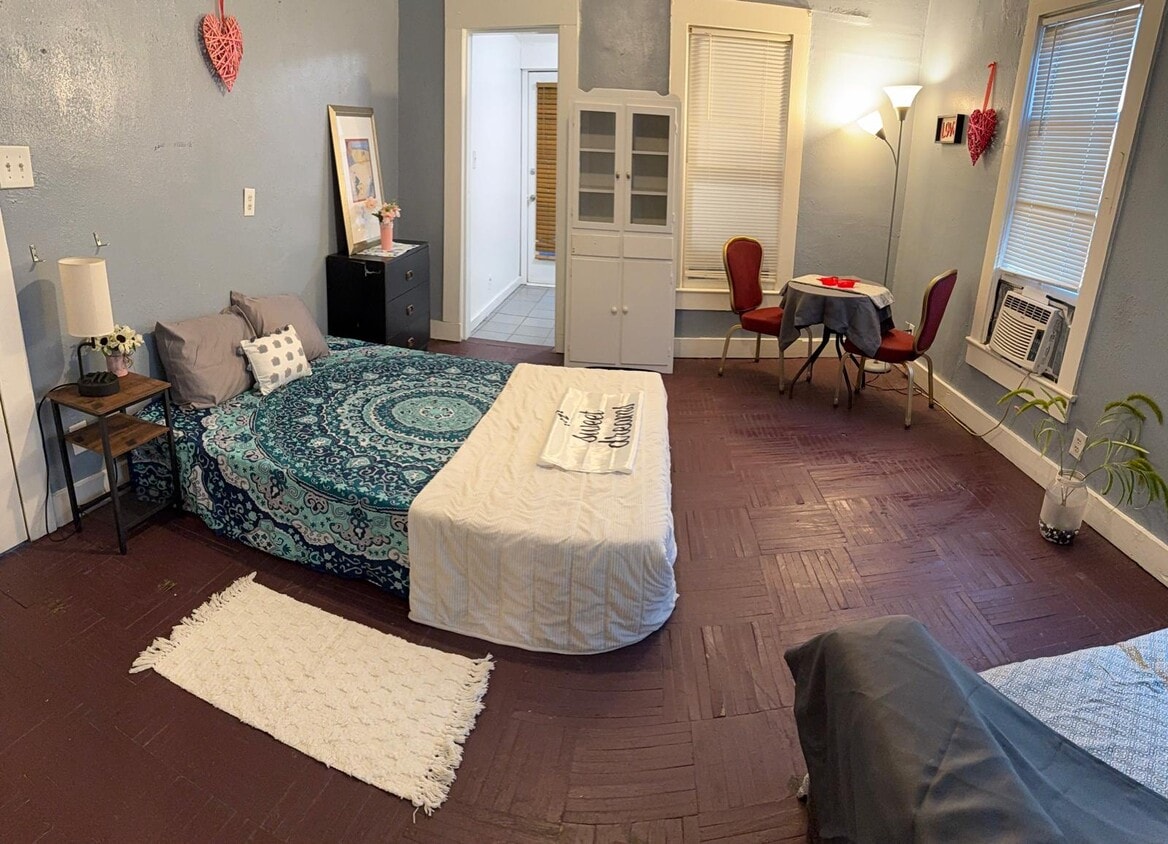 Foto principal - 2328 Union St