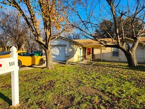 Building Photo - 508 Campbell Ln