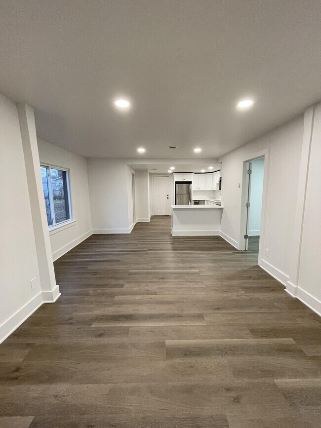 Foto del edificio - 90 W Meyers Ave