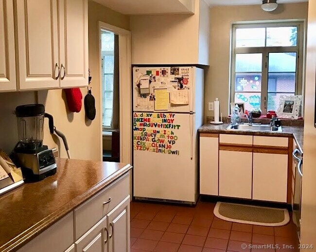 Foto del edificio - 30 Outlook Ave