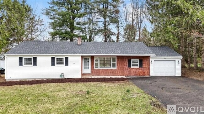 Building Photo - 13 Brookside Ave W
