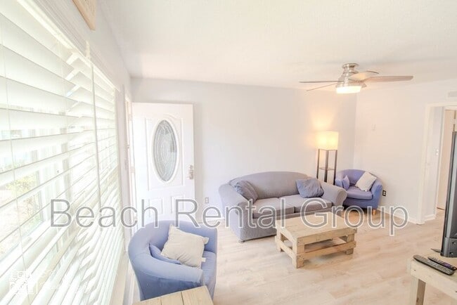 Foto del edificio - 509 67th Ave N