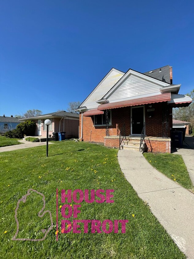 Foto principal - 3 BED 1 BATH | FREE PRE SCREEN | OVER 1200...