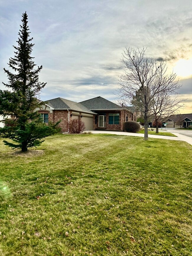 Building Photo - 8209 Spinnaker Bay Dr