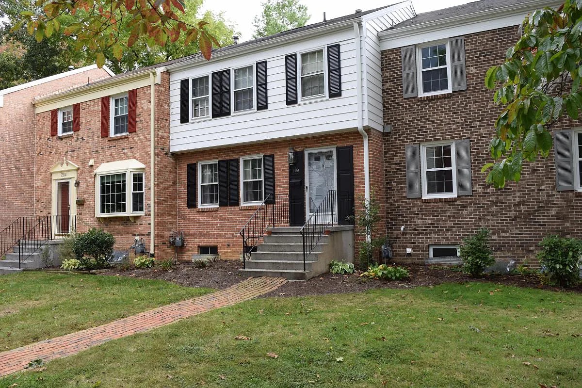206 Huntington Ln, Blacksburg, VA 24060 Townhome Rentals in