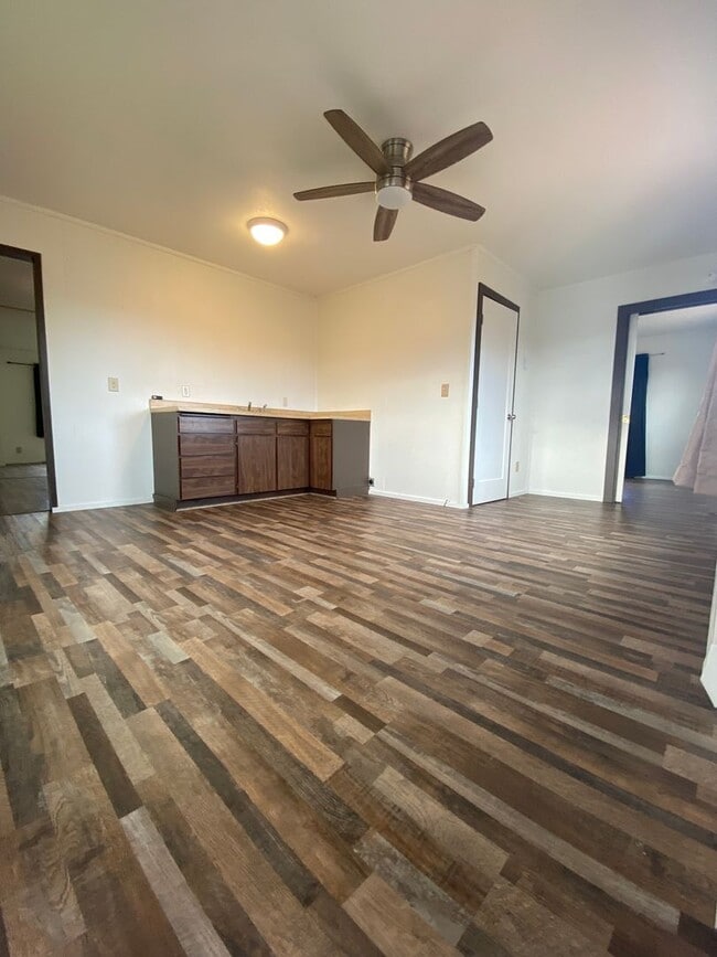 Building Photo - Welcome HO-HO-HOME for the Holidays!