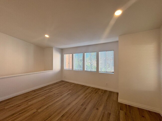 Foto del edificio - ***Move In $500 Special***Quail Ridge Ocea...