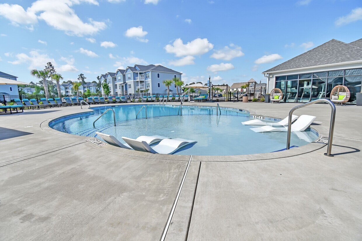 GRANDVIEW AT CLEAR POND APARTMENTS Apartments at 101 Grand Bahama Dr