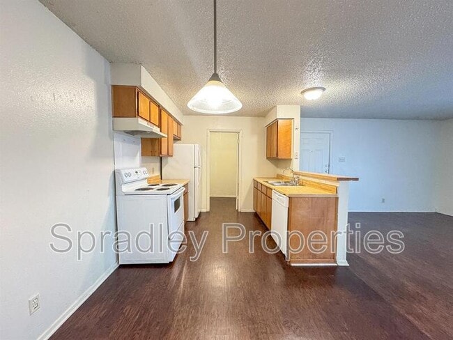 Building Photo - 2024A S 15th St