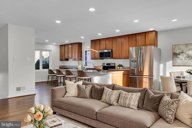 Foto del edificio - 4224 Kinmount Rd