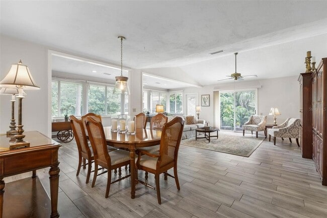 Building Photo - 4 Jasmine Run