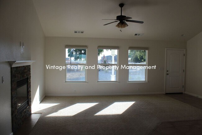 Foto del edificio - Available Now! Must See 2 Bedroom Home Loc...