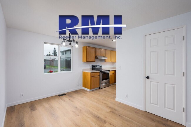 Foto del edificio - Charming 3 Bedroom 1.5 bathroom home awaits!