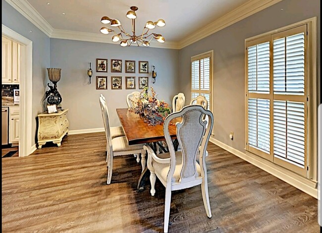 large dining area - 5 Charleston Pl