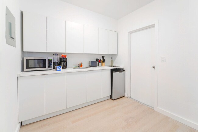 Foto del edificio - 515 NE 82nd St