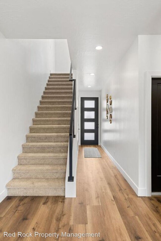 Foto del edificio - 3 br, 2.5 bath House - 926 Desert Cactus Dr