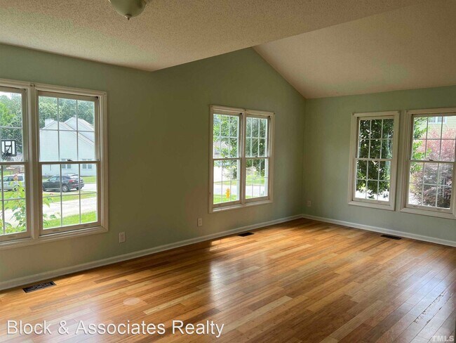 Foto del edificio - 4 br, 2.5 bath House - 5313 Tifton Drive