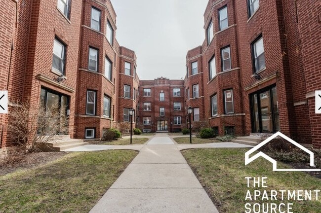 Building Photo - 861 W Cornelia Ave