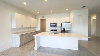Building Photo - 5097 Panella Ave