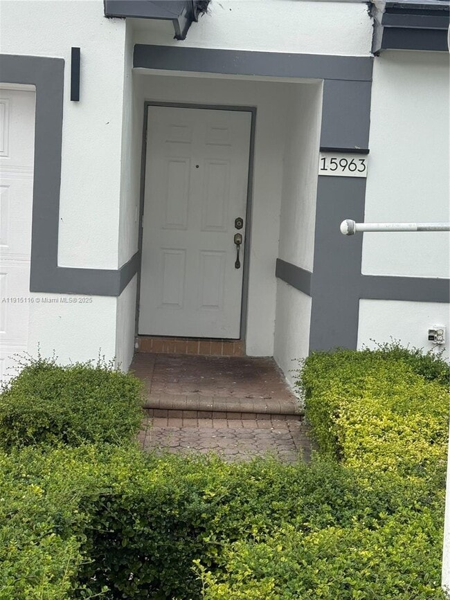 Building Photo - 15963 SW 82nd St