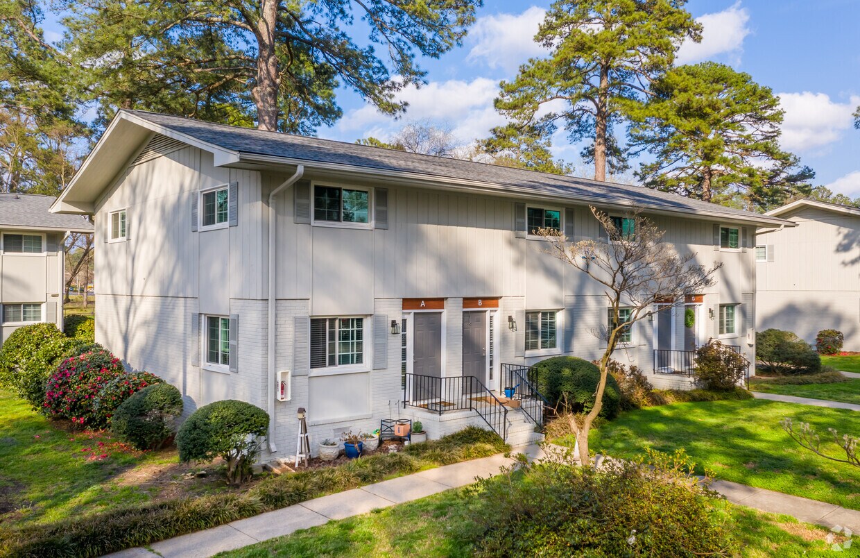 Parkside at Five Points Apartments in Raleigh, NC