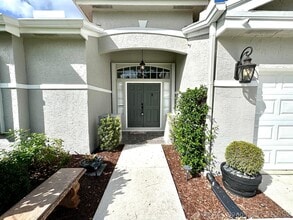 Building Photo - 1000 Lake Breeze Dr