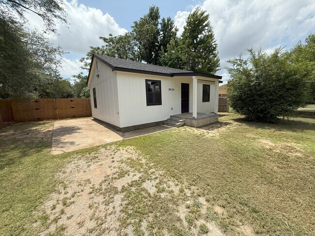 Foto del edificio - 8624 NE 17th St