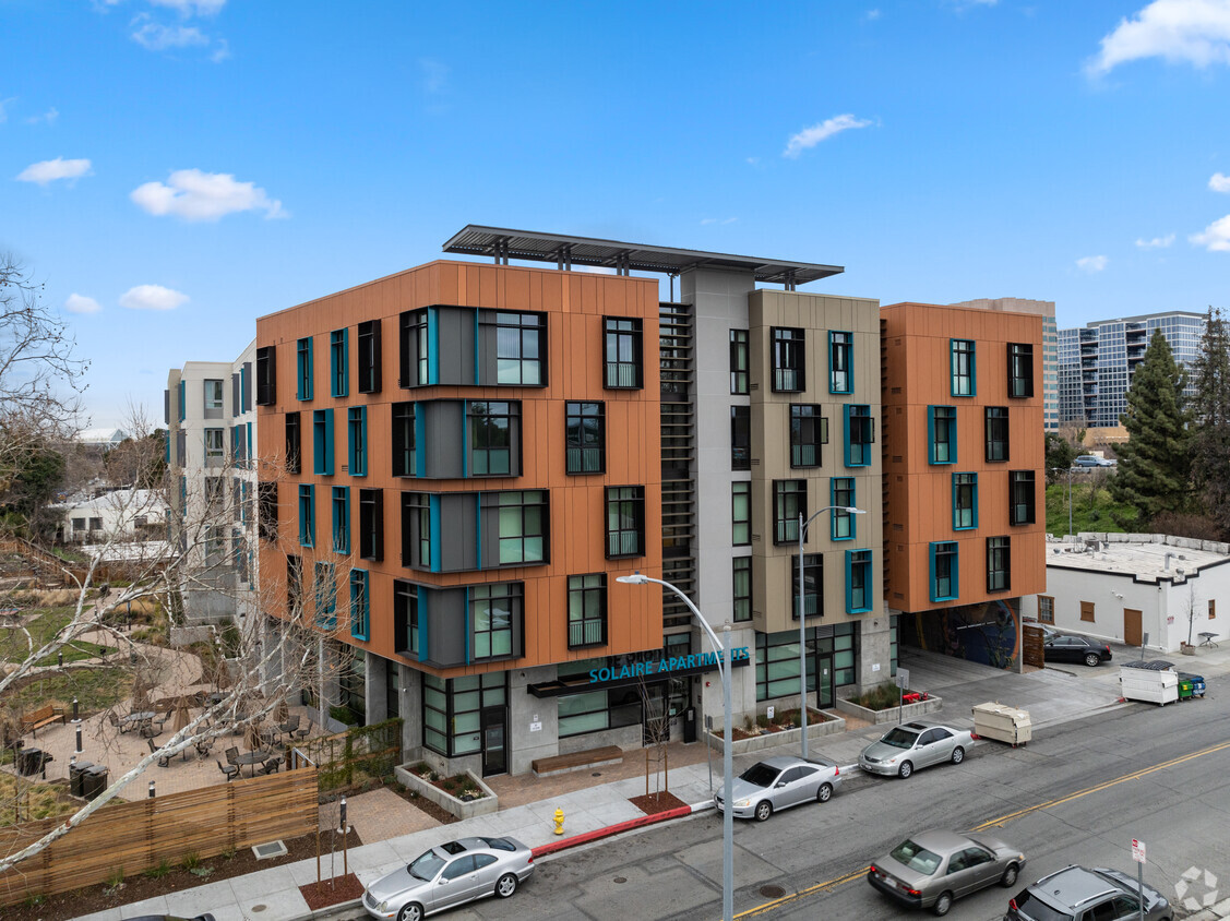 Primary Photo - Solaire Apartments