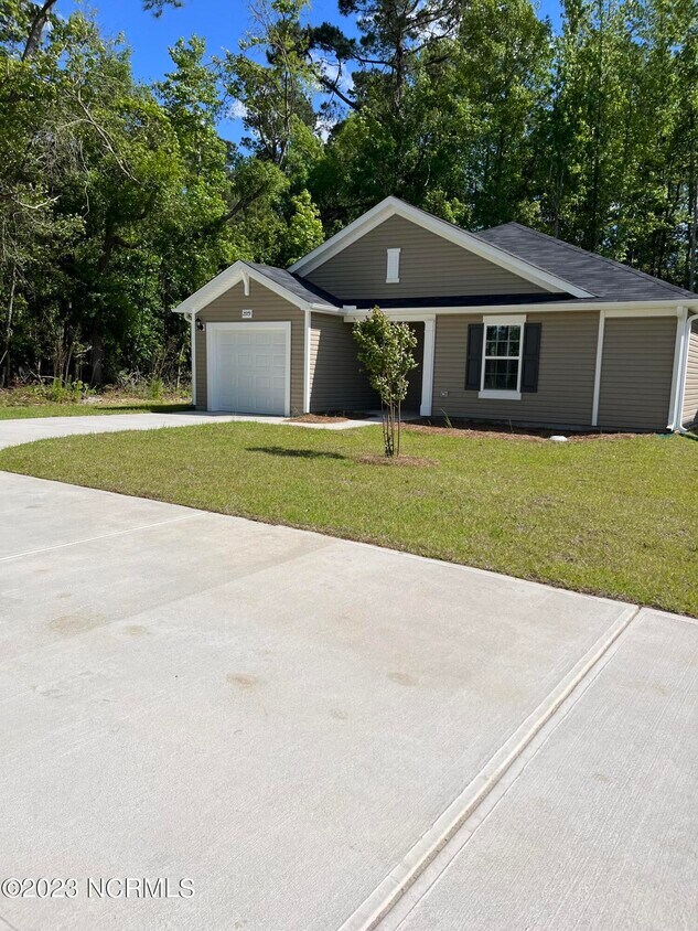 2979 Ember Brook Ct, Castle Hayne, NC 28429 House Rental in Castle