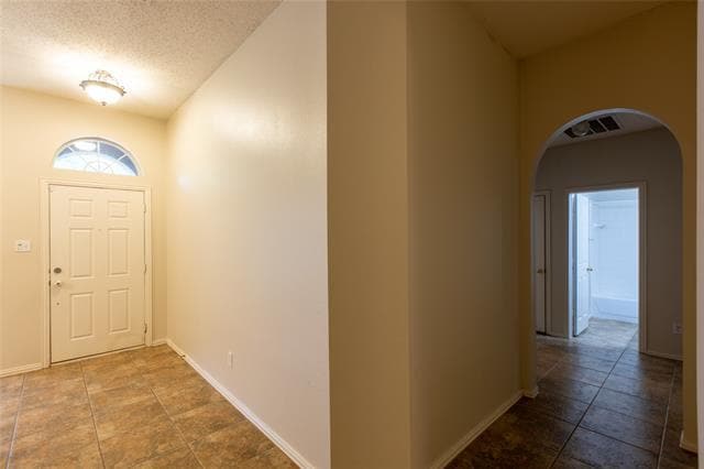 Foto del edificio - 3713 Pinetree Dr