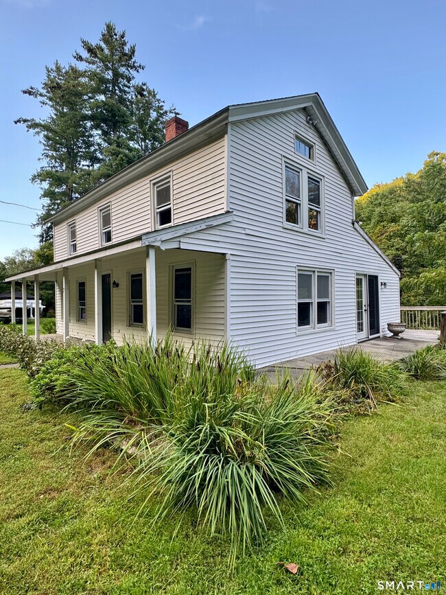 Building Photo - 7 Sawmill Rd