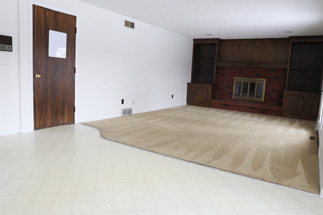 Building Photo - 5409 Johnnycake Rdg NE